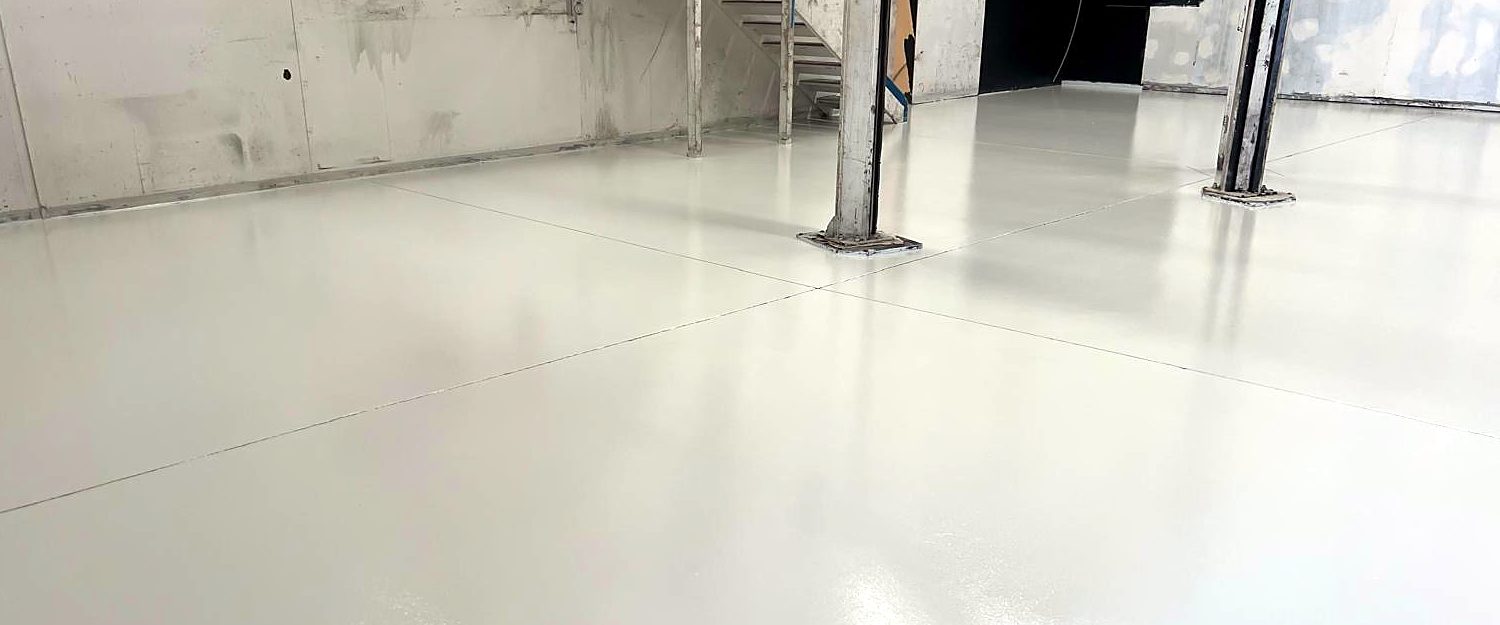 Wide view of the finished workshop floor