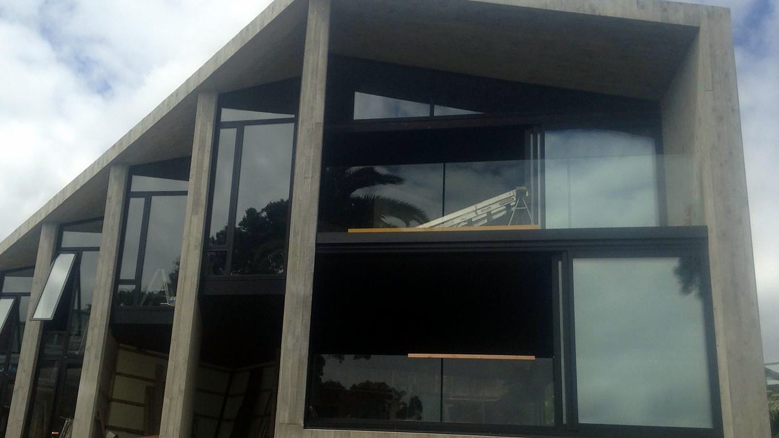 Board-formed concrete home in Point Chevalier